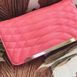 pink wallet